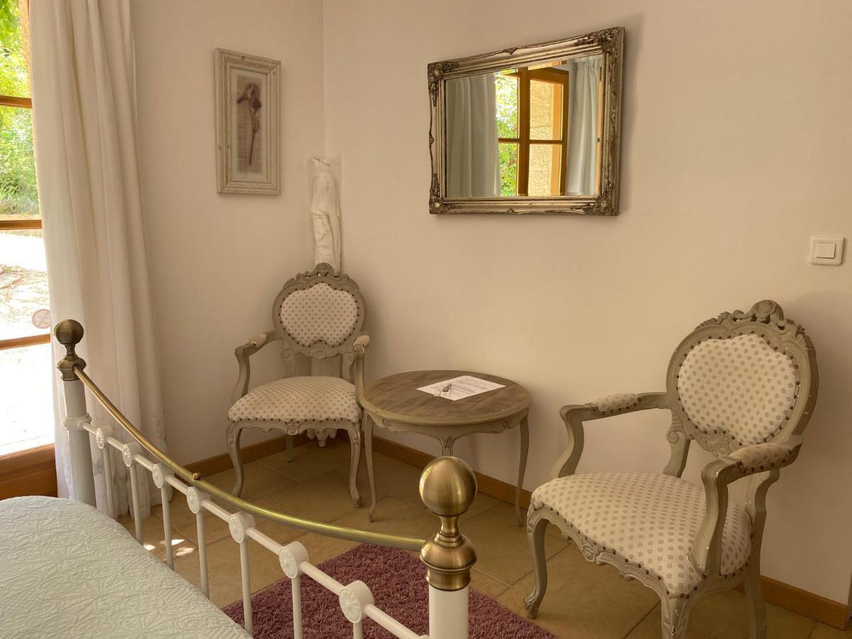 Les Jonquilles Bed & Breakfast Domme Exterior photo