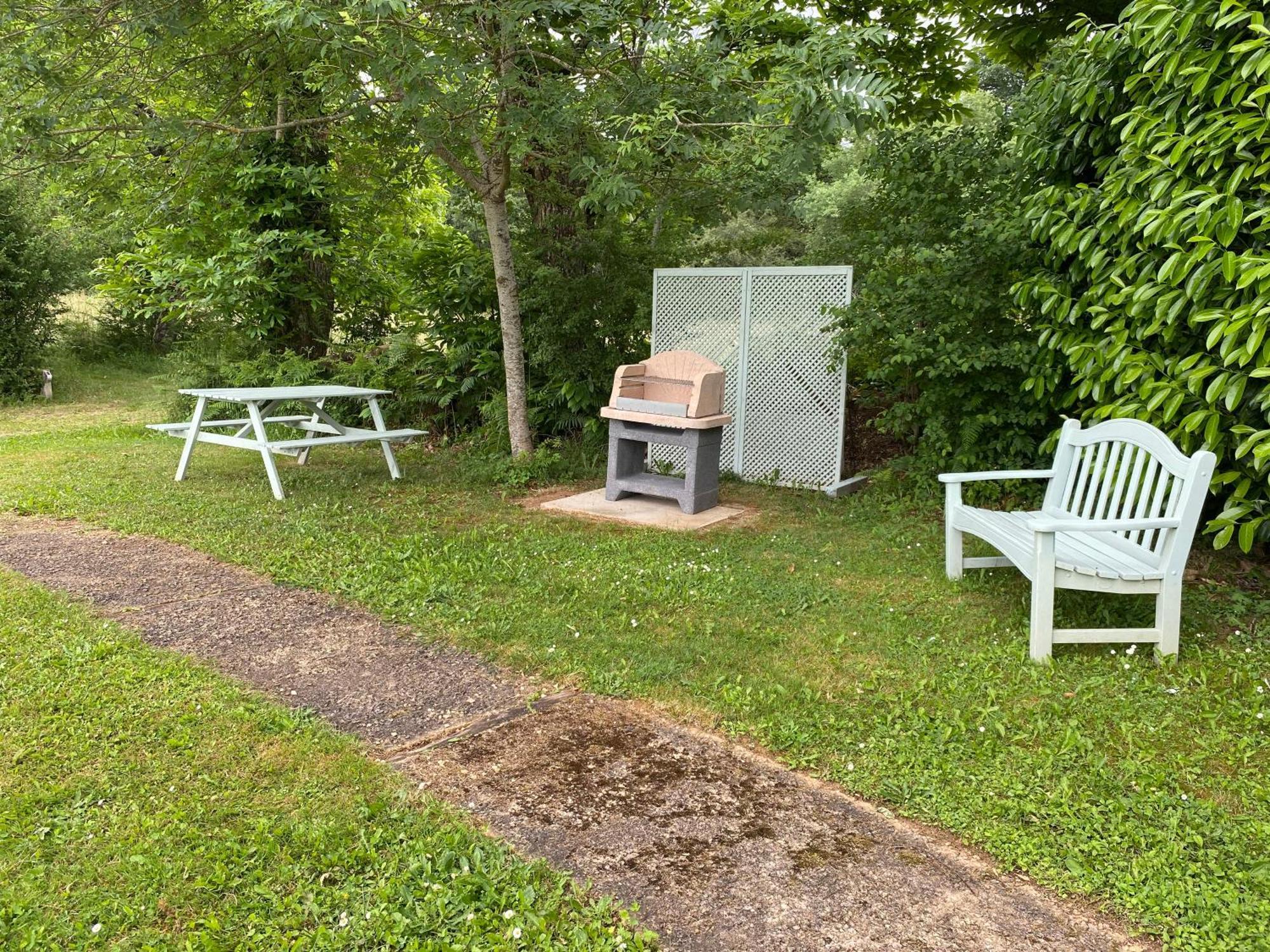Les Jonquilles Bed & Breakfast Domme Exterior photo