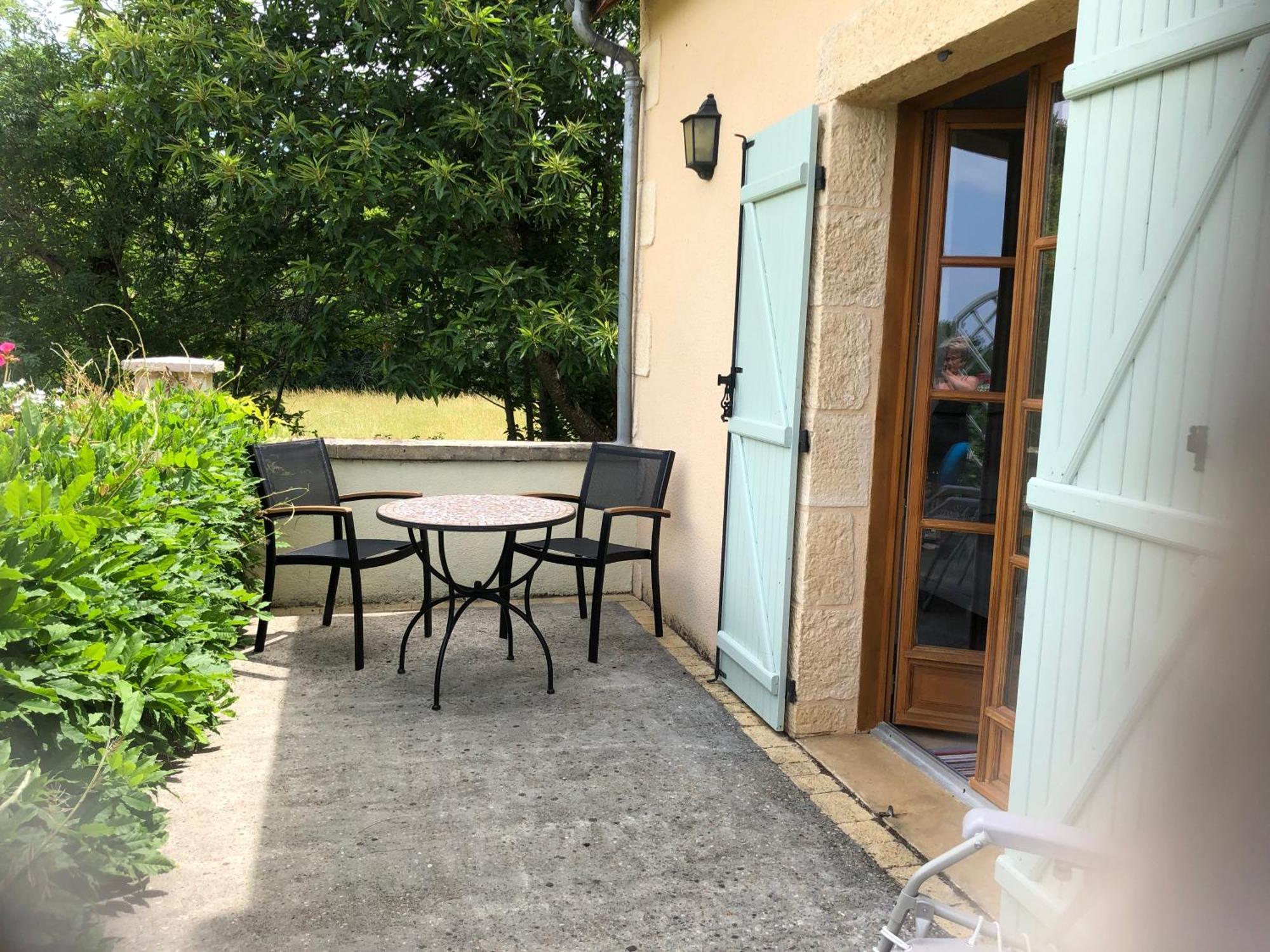 Les Jonquilles Bed & Breakfast Domme Exterior photo